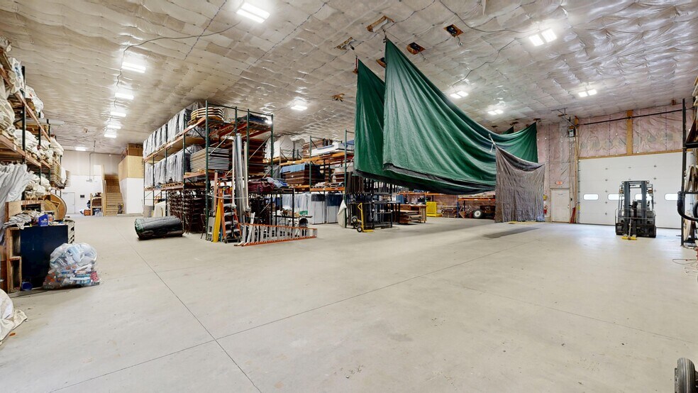 More Photos Of 730 Main St, Oxford Industrial For Lease