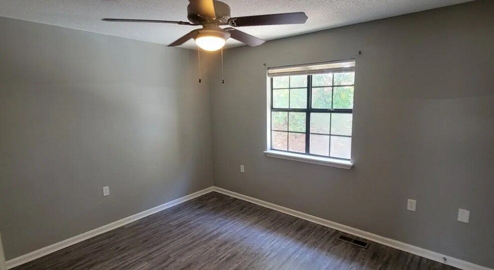 More Photos Of 1800 Labette Manor Dr, Little Rock Apartments For Sale