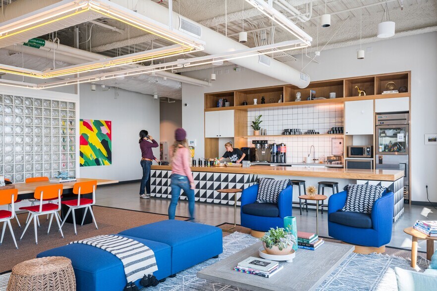 More Photos Of 400 Spectrum Center Dr, Irvine Office For Lease