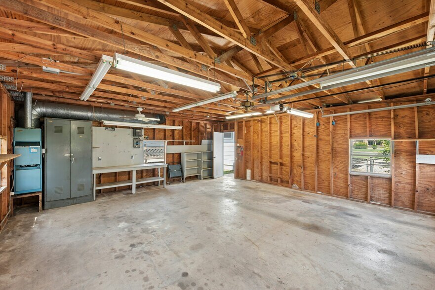 More Photos Of 6401 Menchaca Rd, Austin Flex For Sale
