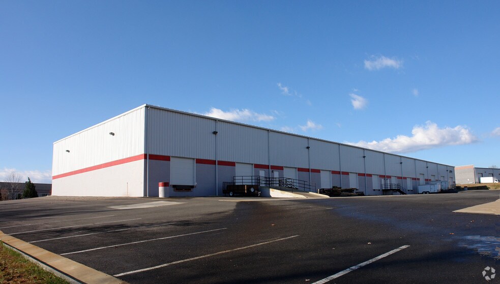 More Photos Of 115 Juliad Ct, Fredericksburg Warehouse For Lease