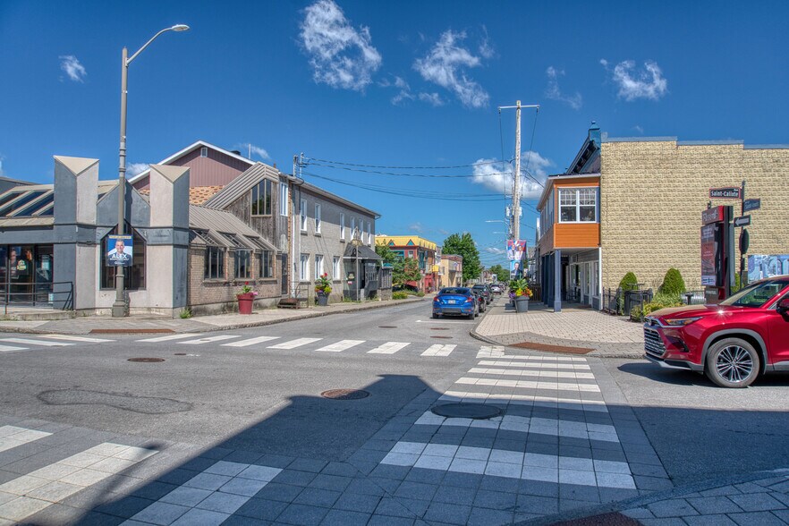 More Photos Of 1578 Av Saint-Louis, Plessisville General Retail For Sale