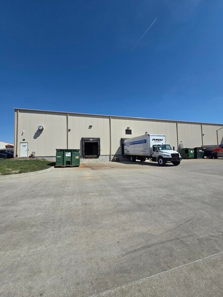 More Photos Of 4300-4324 N Belgium Ave, Riverside Warehouse For Lease