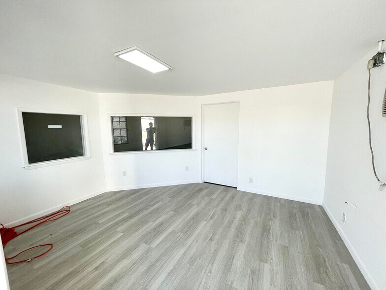 More Photos Of 988-1004 NW 51st Pl, Fort Lauderdale Industrial For Lease