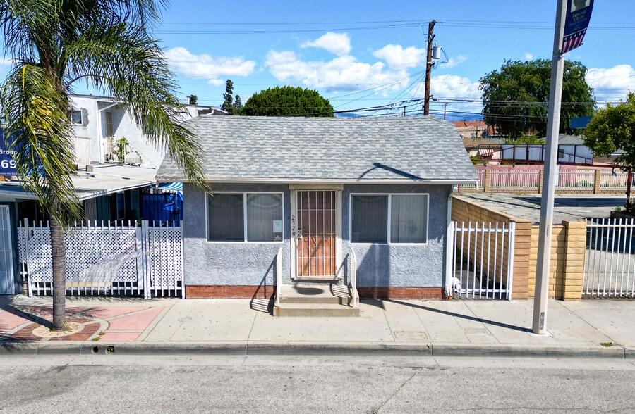 More Photos Of 2320 W Whittier Blvd, Montebello Office For Sale