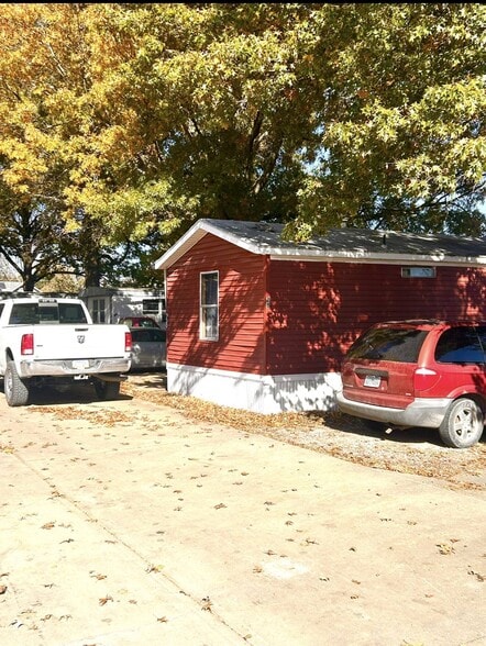 More Photos Of 930 S Lincoln St, Ottawa Manufactured Housing Mobile Home Park For Sale