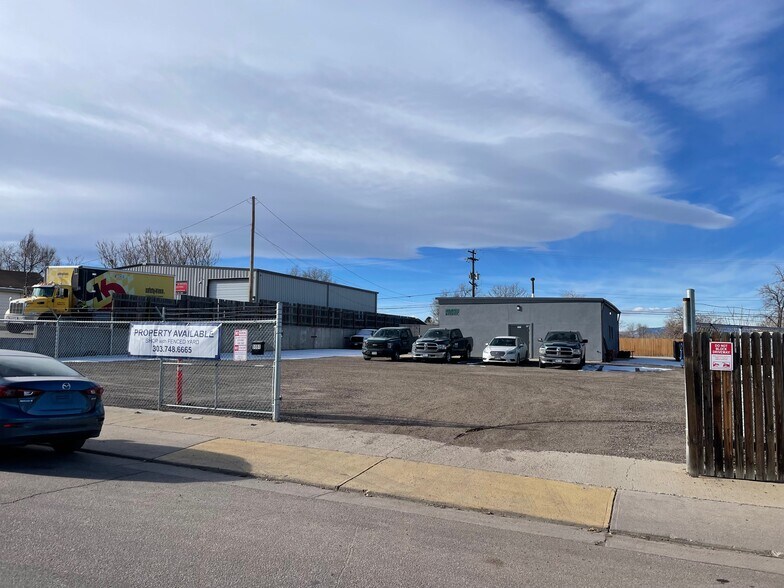 More Photos Of 5551 Newport St, Commerce City Service For Lease