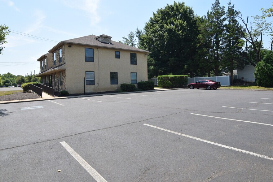 More Photos Of 1410 Street Rd, Warminster Office For Lease