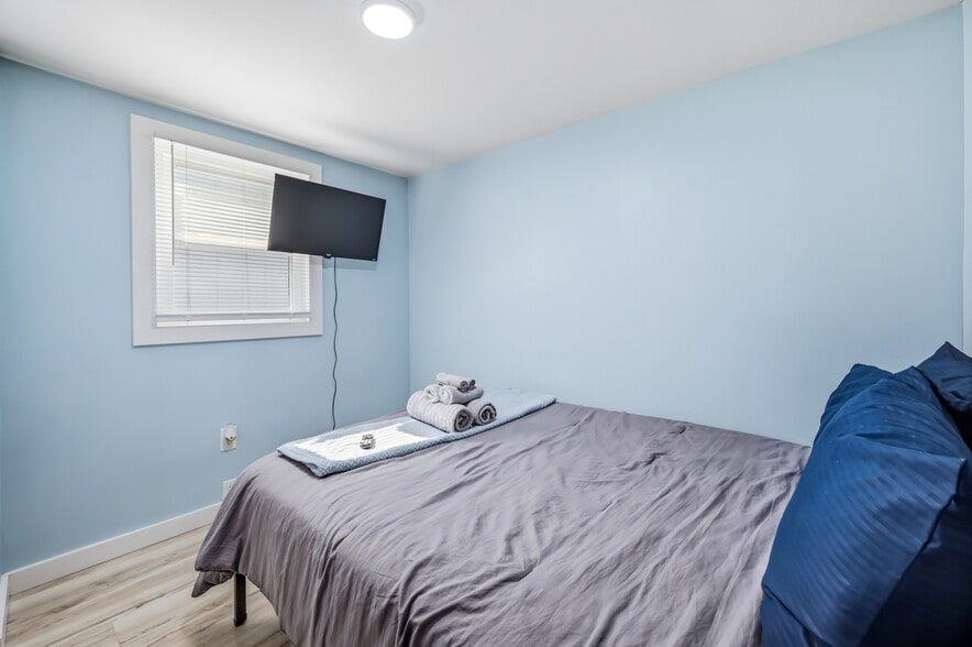 More Photos Of 5214 Old Lake Rd, Geneva Apartments For Sale