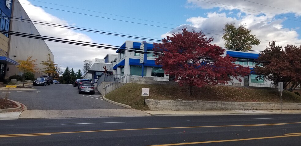 More Photos Of 9101-9105 Gaither Rd, Gaithersburg Warehouse For Lease