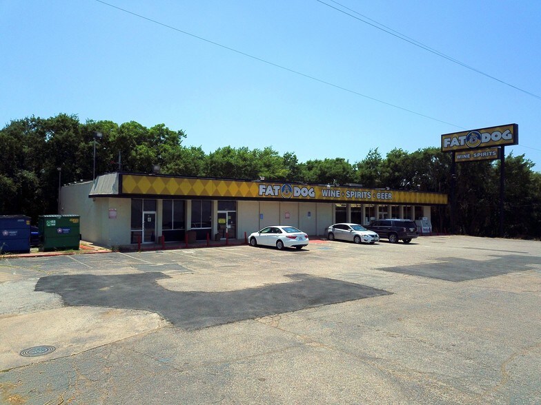 More Photos Of 1604 W Northwest Hwy, Dallas Convenience Store For Sale