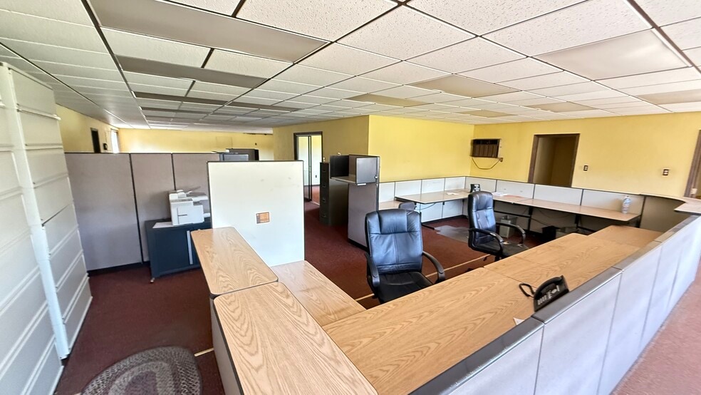 More Photos Of 148 Marlboro Rd, Southborough Industrial For Sale