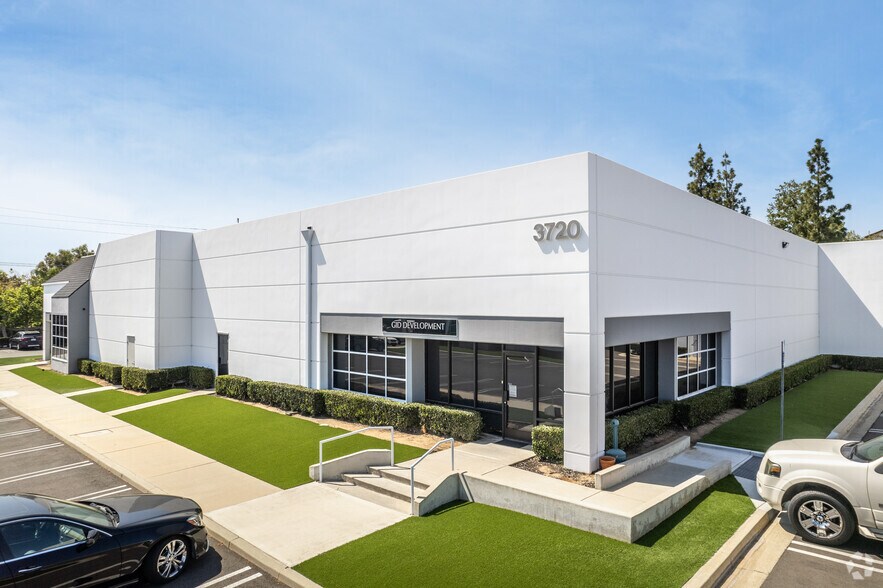 More Photos Of 3960 Prospect Ave, Yorba Linda Light Manufacturing For Lease