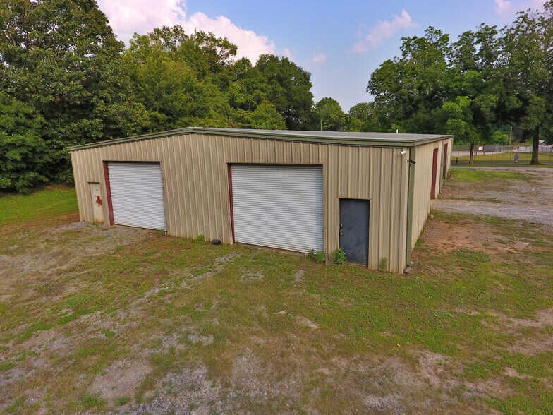 More Photos Of 323 Fulton St, Dadeville Flex For Sale