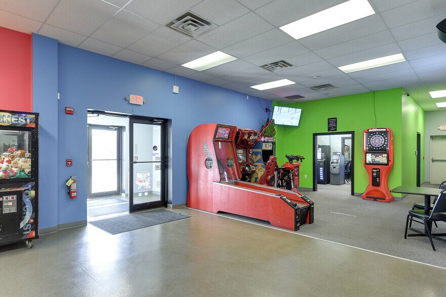 More Photos Of 1818 Central Ave, Auburn General Retail For Sale
