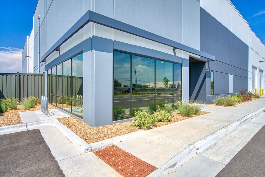 More Photos Of 8705 Rosemary St, Commerce City Warehouse For Lease