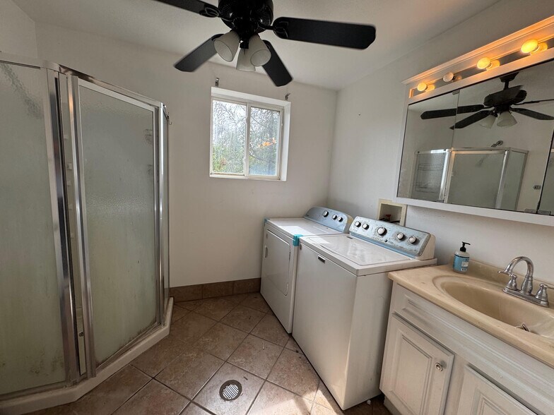 More Photos Of 2430 NY-32, Cornwall Township Showroom For Lease