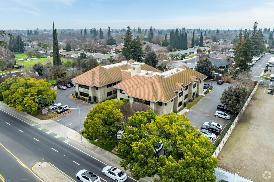 More Photos Of 3425 Coffee Rd, Modesto Office For Lease