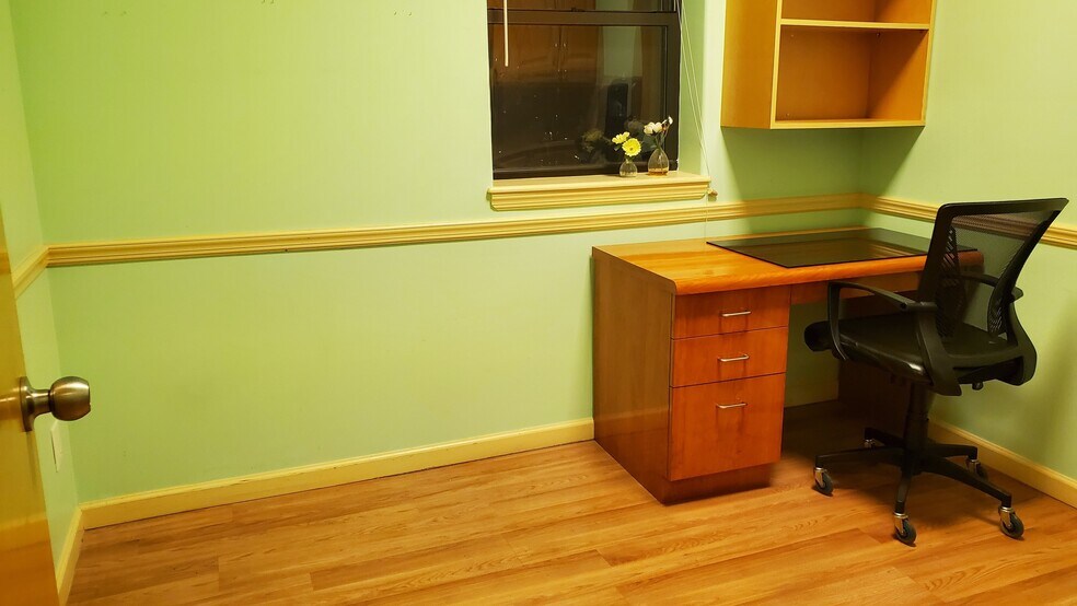 More Photos Of 16040 78th Rd, Flushing Medical For Lease