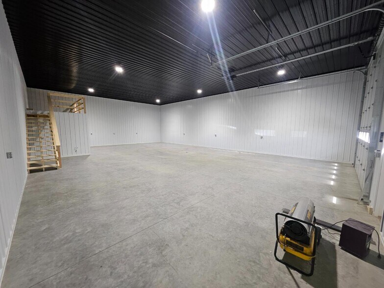 More Photos Of 6472 30th Ave NE, Rugby Showroom For Sale