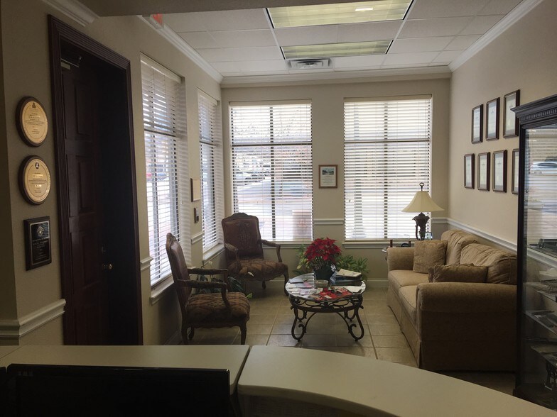 More Photos Of 1 S Main St, Temple Office For Lease