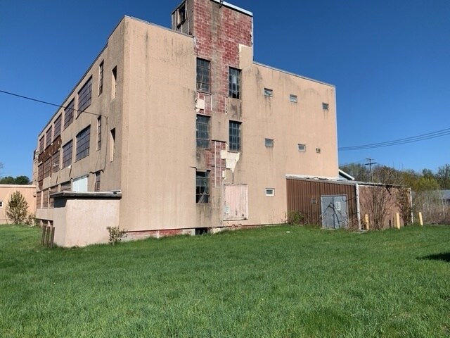 More Photos Of 36 Railroad Ave, Frewsburg Manufacturing For Lease