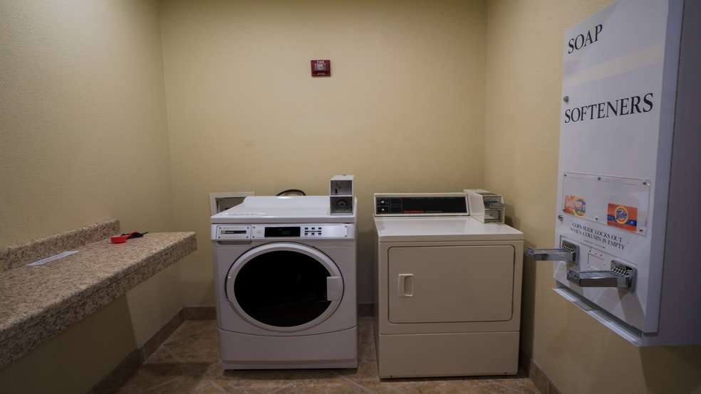 More Photos Of 3119 Perryton Pkwy, Pampa Hotel For Sale