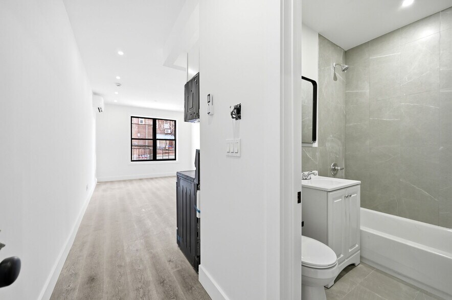 More Photos Of 2152 Muliner Ave, Bronx Apartments For Sale