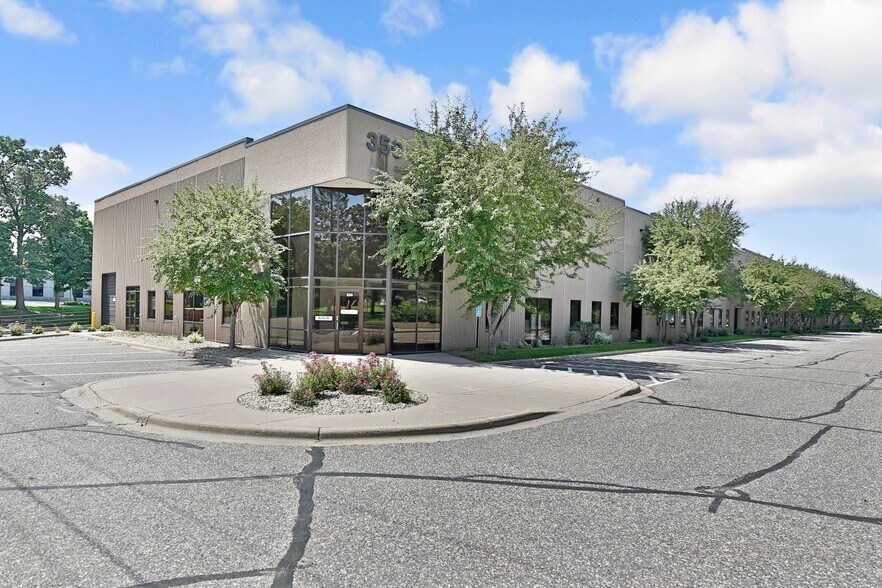 More Photos Of 350 73rd Ave NE, Fridley Manufacturing For Lease