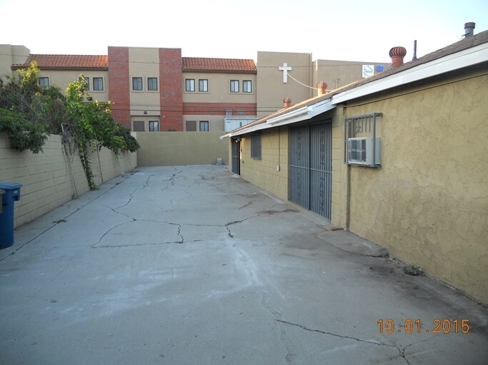 More Photos Of 19661 Valley Blvd, Walnut Freestanding For Sale