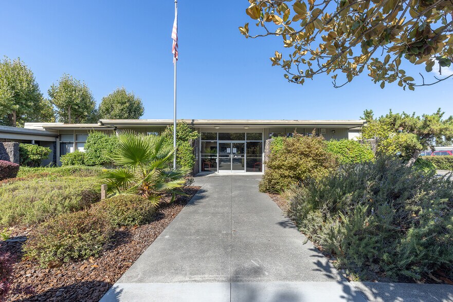 Primary Photo Of 2841 Cleveland Ave, Santa Rosa Office For Sale