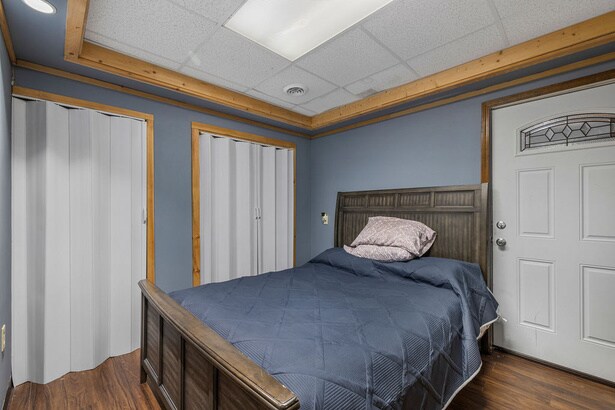 More Photos Of 7813 Buffalo Ave, Niagara Falls Showroom For Sale