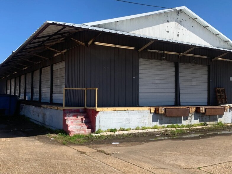 More Photos Of 121 Kansas City Ave, Shreveport Truck Terminal For Lease