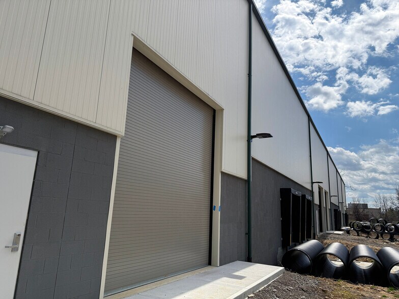 More Photos Of 2843 Mitchell, Allentown Warehouse For Lease