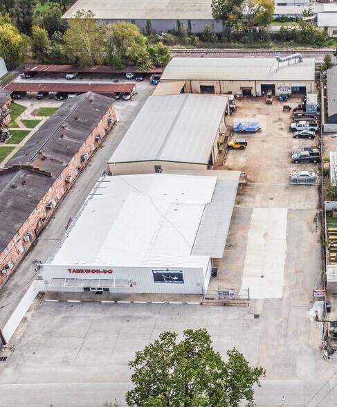 More Photos Of 1355 Judiway St, Houston Warehouse For Sale
