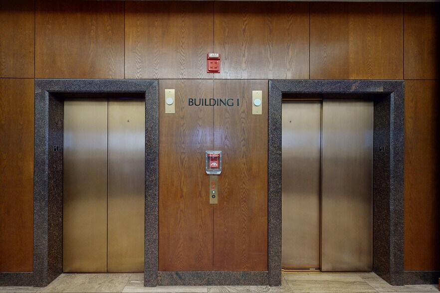 More Photos Of 9150 Huebner Rd, San Antonio Medical For Lease