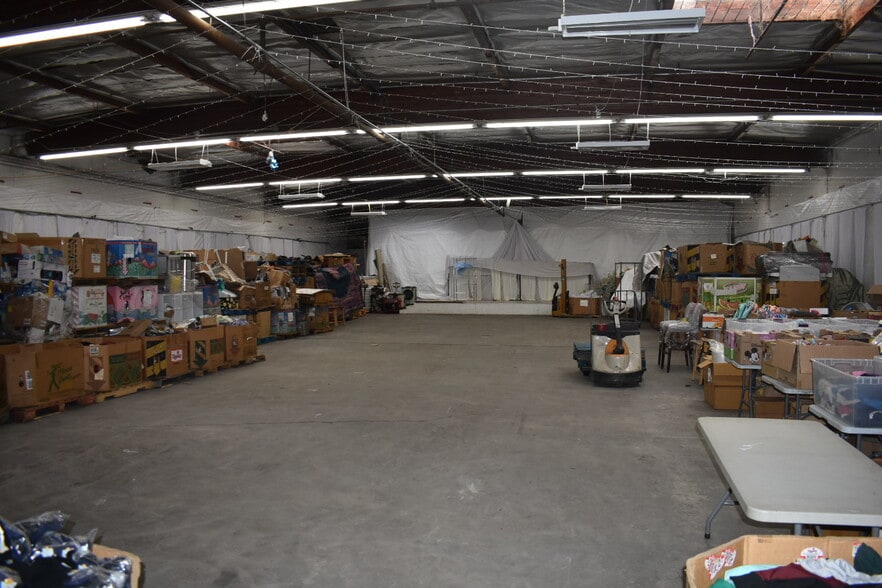 More Photos Of 8614-8616 Mettler St, Los Angeles Industrial For Sale