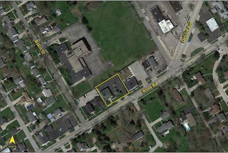 More Photos Of 2211 River Rd, Maumee Office For Sale