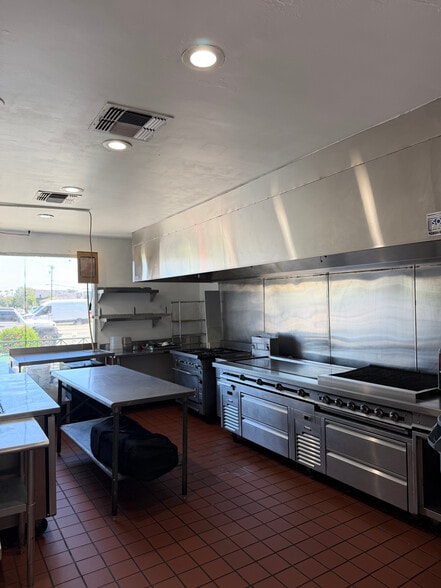 Primary Photo Of 10817-10829 Venice Blvd, Los Angeles General Retail For Lease