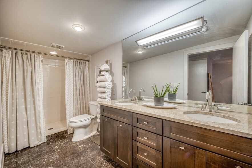 More Photos Of 1517 E 5th Ave, Tampa Office For Lease