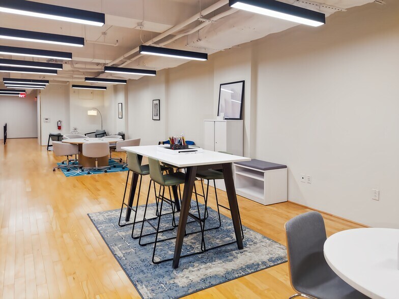More Photos Of 100 S Juniper St, Philadelphia Coworking Space