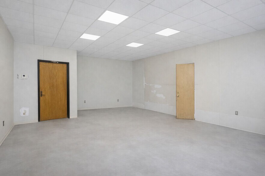 More Photos Of 1701 E 1st St, Chandler Office For Lease