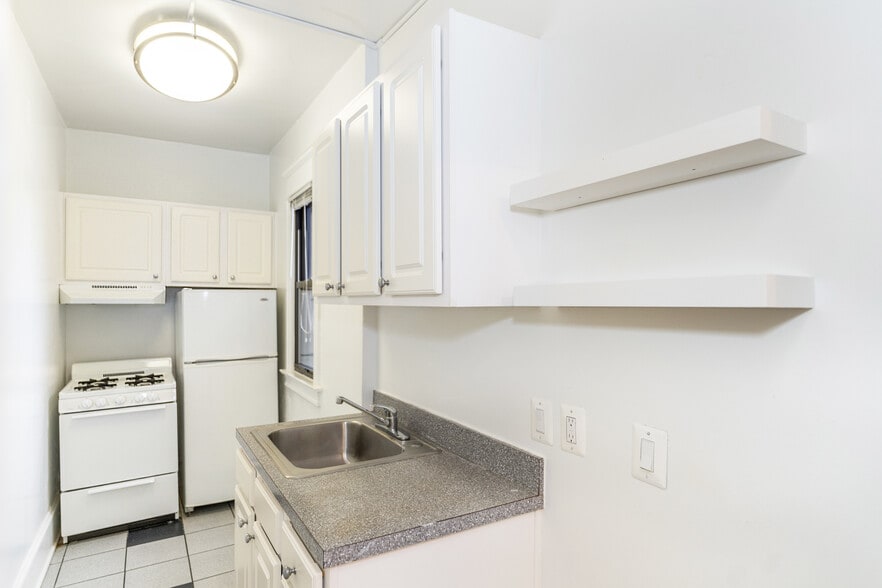 More Photos Of 1604 Q St NW, Washington Apartments For Sale