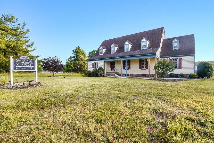 More Photos Of 1900 E Parham Rd, Henrico Office For Sale