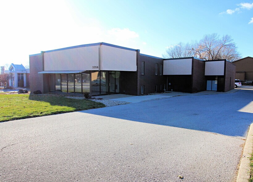 Primary Photo Of 3356 Kimball Ave, Waterloo Office For Lease
