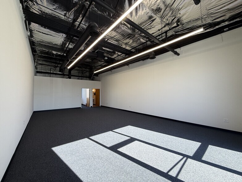 More Photos Of 1080-1098 W Evelyn Ave, Sunnyvale Warehouse For Sale