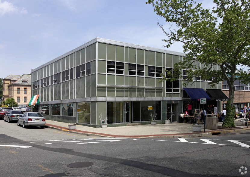 Primary Photo Of 201 E Ridgewood Ave, Ridgewood Office For Lease