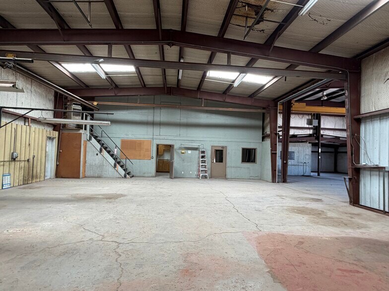 More Photos Of 3762 Kermit Hwy, Odessa Warehouse For Lease