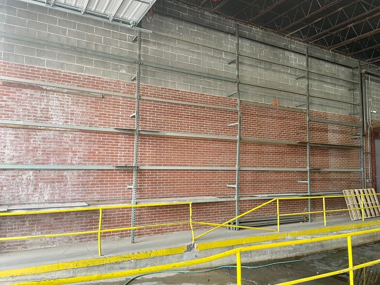More Photos Of 211 N Spring St, Cape Girardeau Industrial For Sale