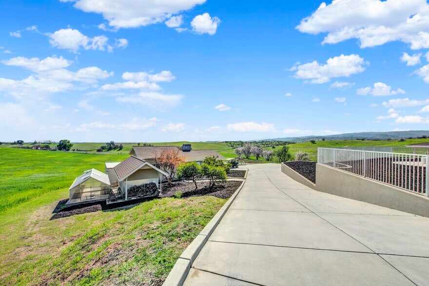 More Photos Of 8560 Holmes Ln, Winters Specialty For Sale